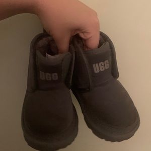 Gray toddler Uggs size 7